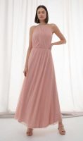 Elegantné šaty v ružovej farbe v rafinovanom strihu