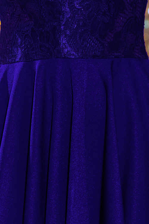 Detail čipkového prechodu v sukni