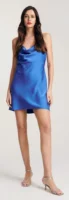 Modré mini šaty so špagetovými ramienkami a vodopádovým výstrihom