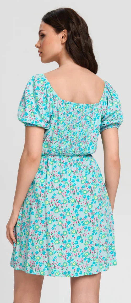 Modré letné šaty s kvetinovým vzorom